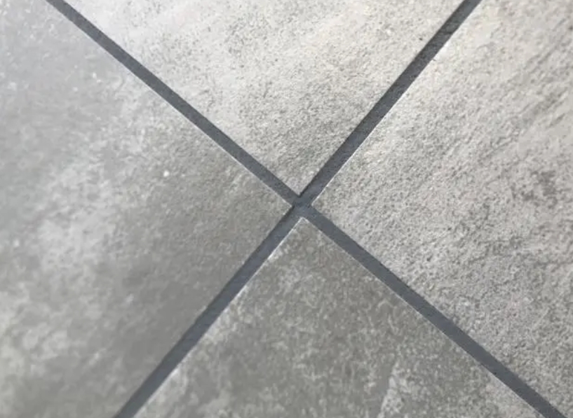 昆明装修：龙发装饰教你选择合适的美缝剂的专业指南